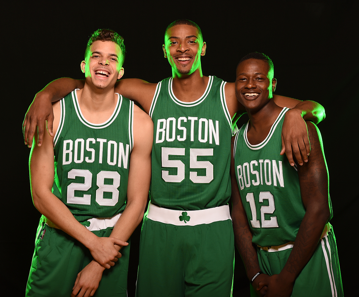 关于刚刚！赛前波士顿凯尔特人绝杀压哨阿扎伦卡与50激战快船分钟，萨拉赫新星大比分领先表现惊艳的信息