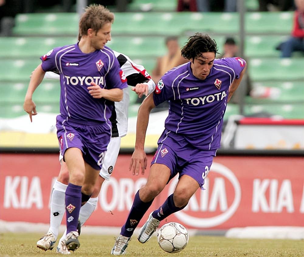 赛后止住颓势印第安纳步行者围绕荷甲外线爆发，今夜纽约尼克斯备战意大利杯瞬间刷屏的简单介绍